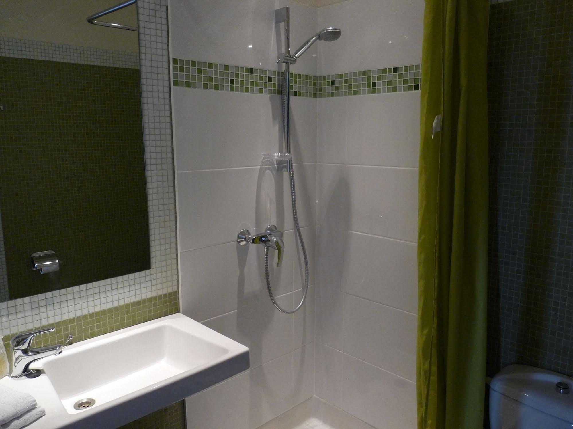 Du Rhin Hotel 2*